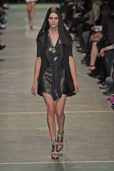 Look 38
